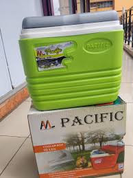 Pacific Cooler Box 32L – Large Portable Insulated Food & Drink Cooler