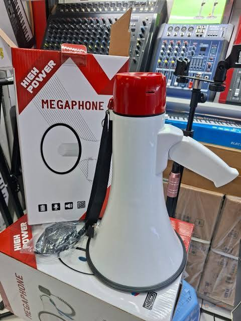 Megaphone – Portable Voice Amplifier for Announcements, Events & Outdoor Activities