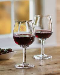 Classic Wine Glass – Elegant Glassware for Wine & Home Dining